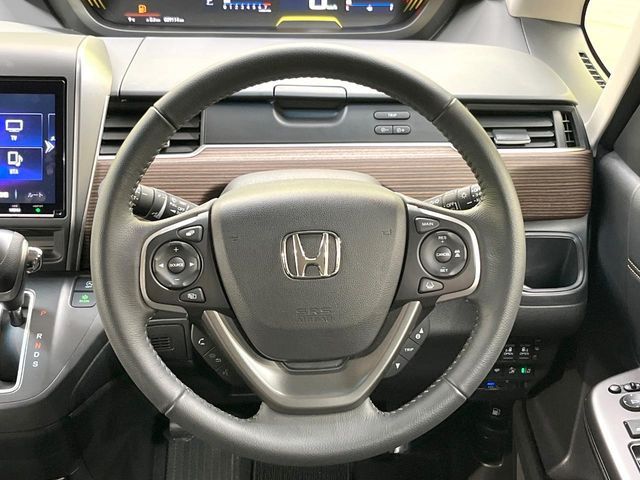 HONDA FREED 2023