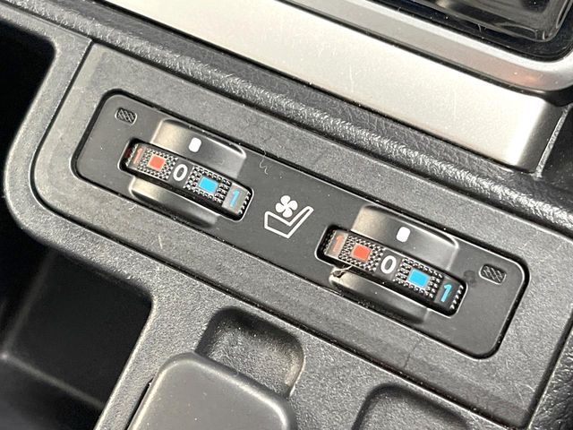 TOYOTA LANDCRUISER PRADO 2023