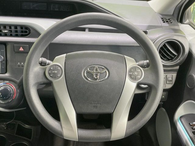 TOYOTA AQUA 2012