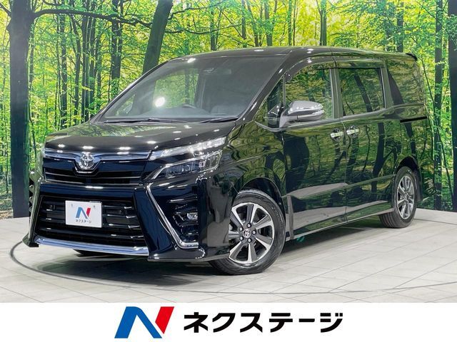 TOYOTA VOXY 2021