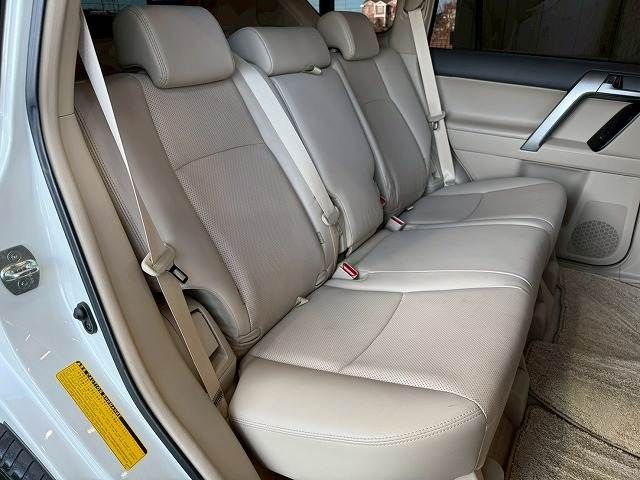 TOYOTA LANDCRUISER PRADO 2022