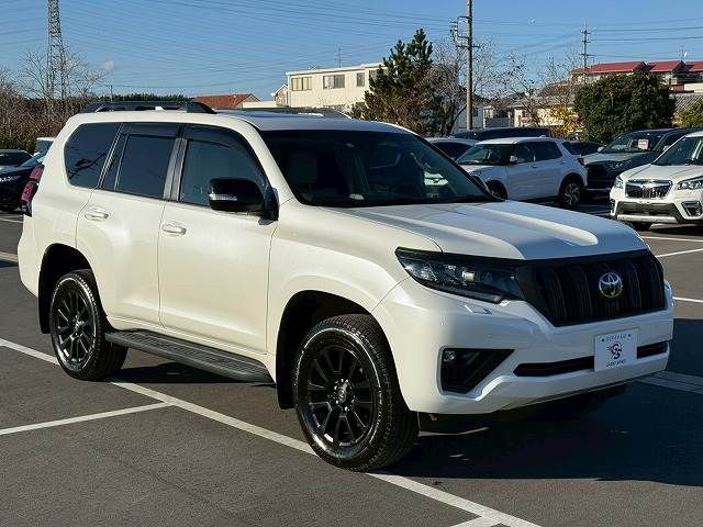 TOYOTA LANDCRUISER PRADO 2022