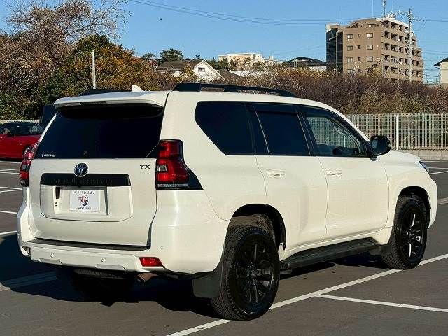 TOYOTA LANDCRUISER PRADO 2022