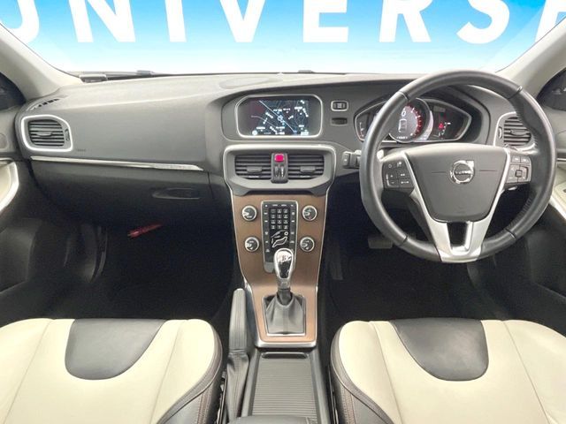 VOLVO VOLVO V40 CROSS COUNTRY 2016