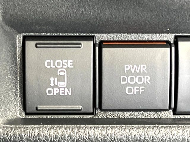 TOYOTA SIENTA HYBRID 2025