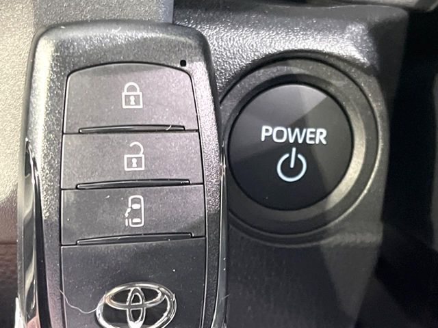 TOYOTA SIENTA HYBRID 2025