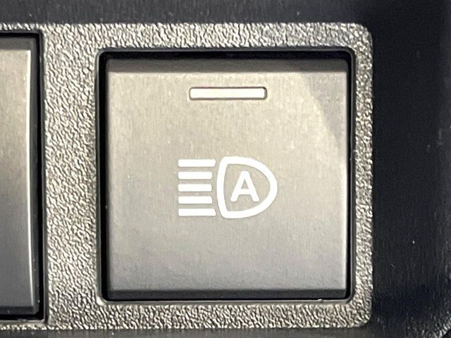 TOYOTA SIENTA HYBRID 2025