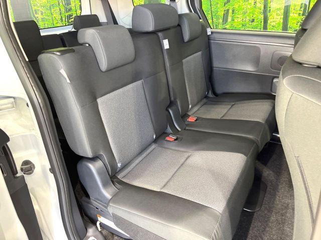 TOYOTA SIENTA HYBRID 2025