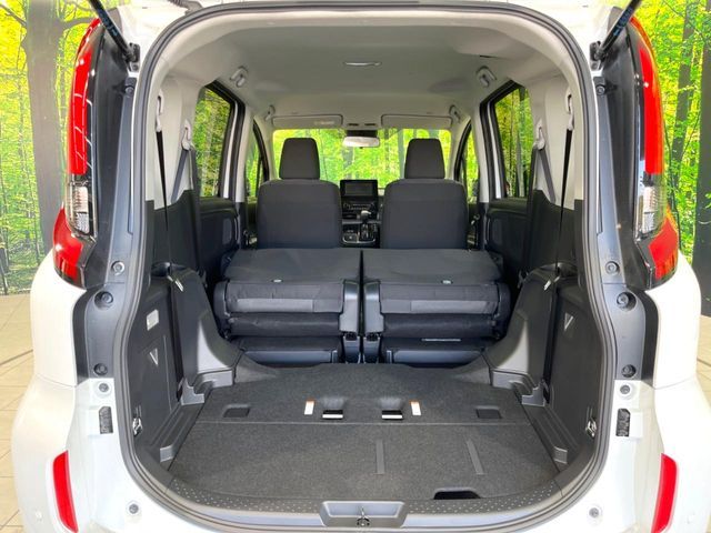 TOYOTA SIENTA HYBRID 2025