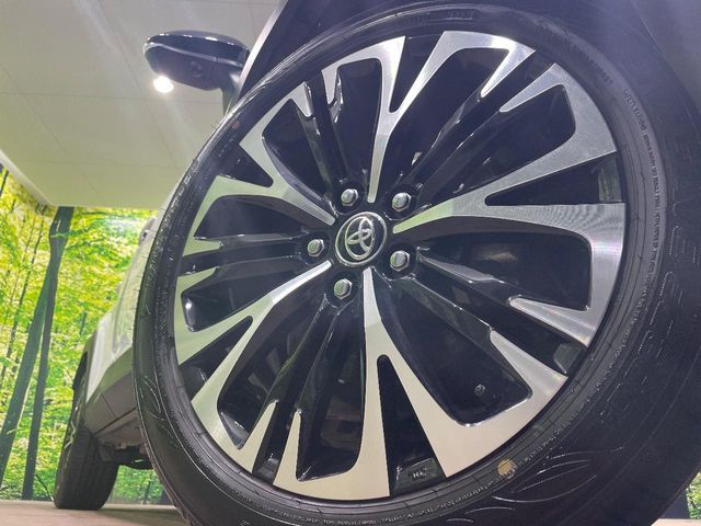 TOYOTA YARIS CROSS HYBRID 2025