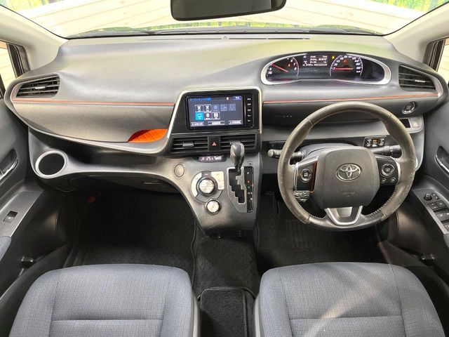 TOYOTA SIENTA 2015