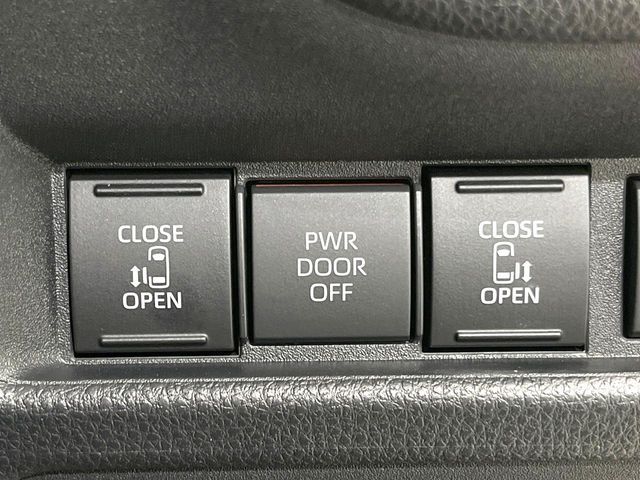 TOYOTA SIENTA HYBRID 2025