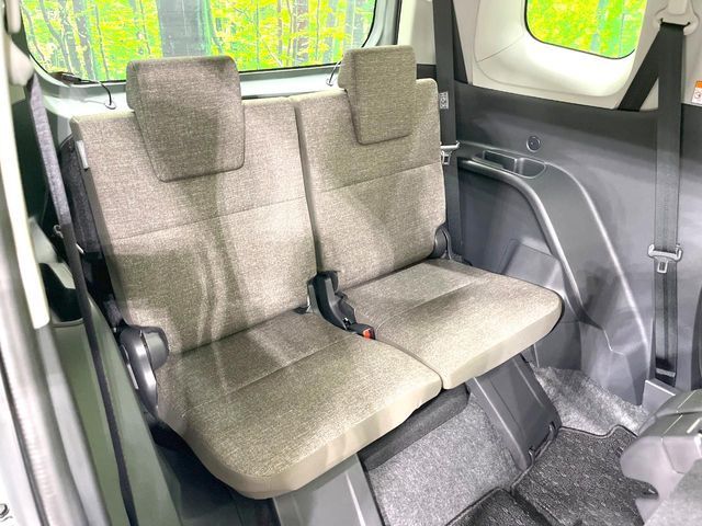 TOYOTA SIENTA HYBRID 2023