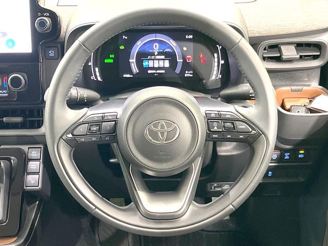 TOYOTA SIENTA HYBRID 2023