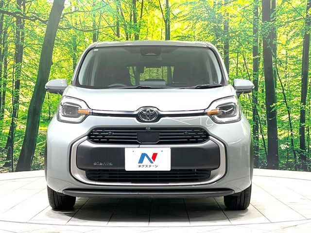 TOYOTA SIENTA HYBRID 2023