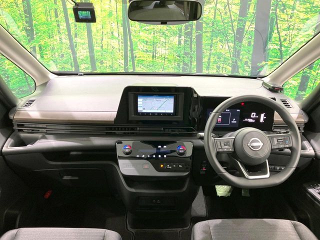 NISSAN SERENA  WG 2025