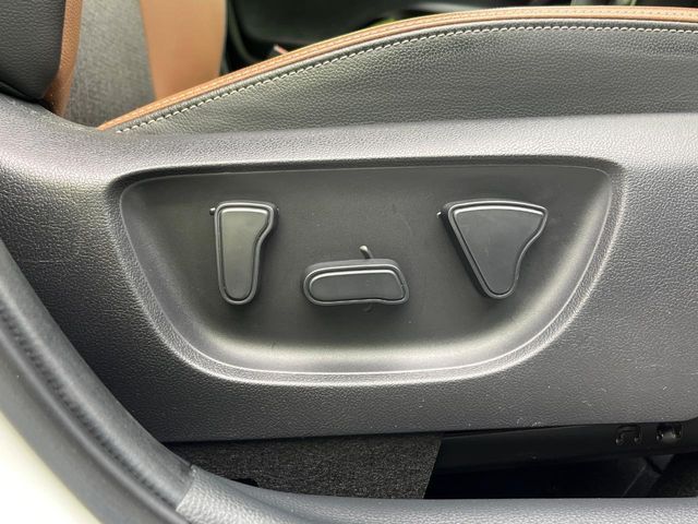 TOYOTA YARIS CROSS HYBRID 2023