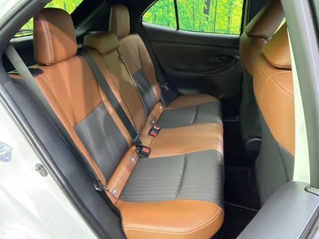 TOYOTA YARIS CROSS HYBRID 2023