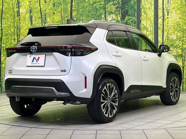 TOYOTA YARIS CROSS HYBRID 2023