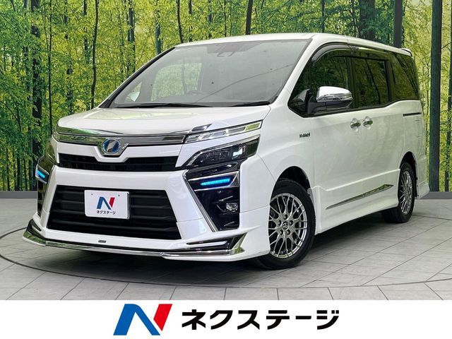 TOYOTA VOXY HYBRID 2018