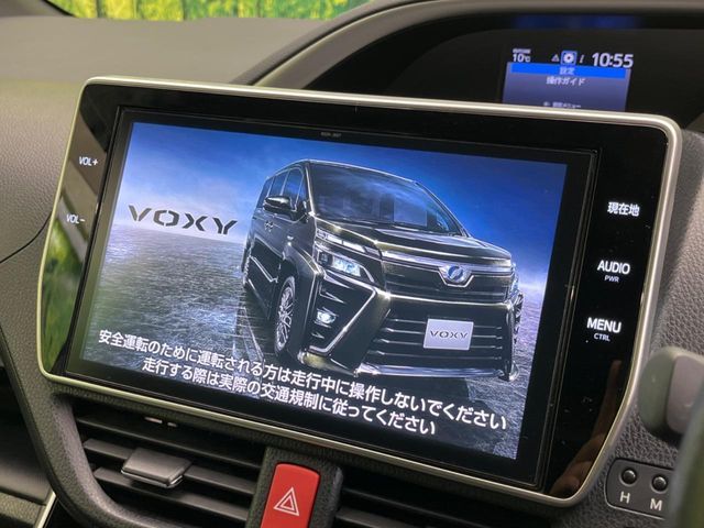 TOYOTA VOXY HYBRID 2018