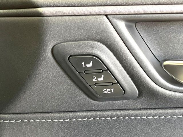 TOYOTA HARRIER HYBRID 2024