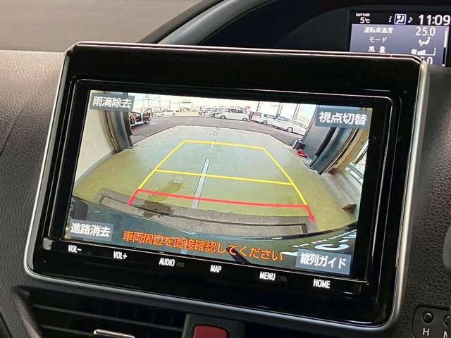 TOYOTA VOXY HYBRID 2021