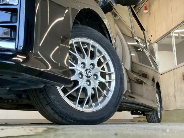 TOYOTA VOXY HYBRID 2021