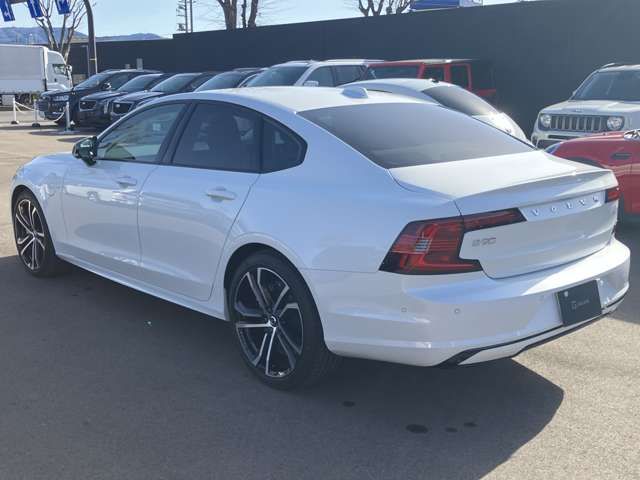 VOLVO VOLVO S90 2023