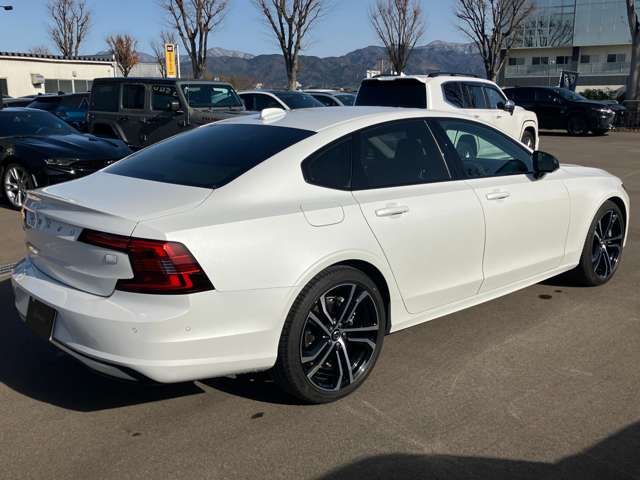 VOLVO VOLVO S90 2023