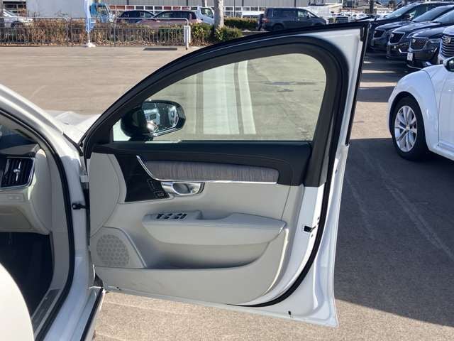 VOLVO VOLVO S90 2023