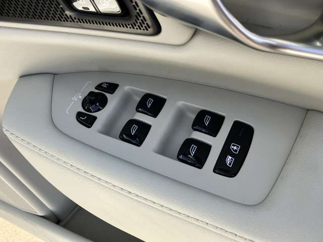 VOLVO VOLVO S90 2023