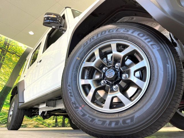 SUZUKI JIMNY NOMADE 2025