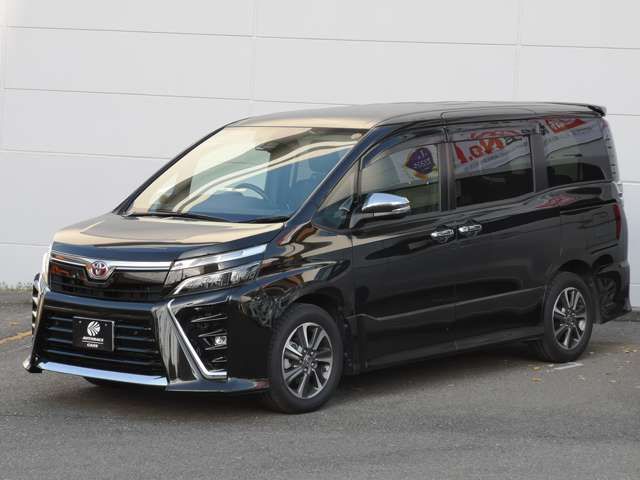 TOYOTA VOXY 2019
