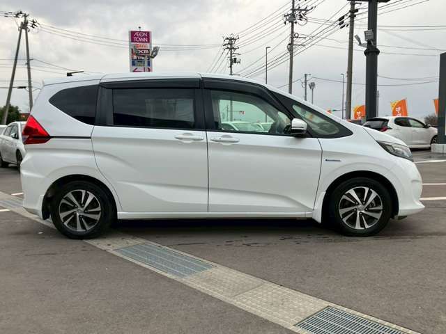 HONDA FREED HYBRID 2019