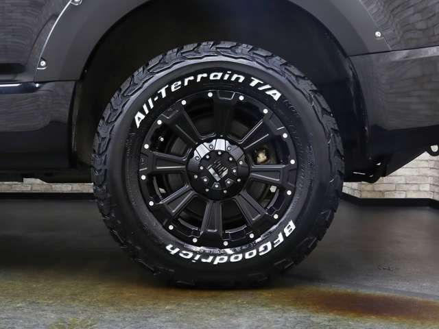 MITSUBISHI DELICA D:5 4WD 2023