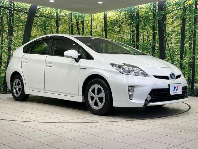 TOYOTA PRIUS 2015