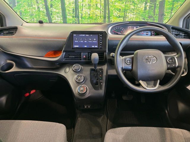TOYOTA SIENTA 2021