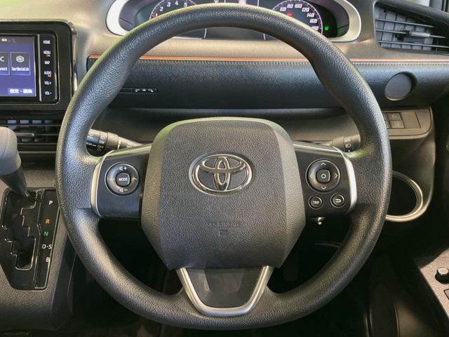 TOYOTA SIENTA 2021
