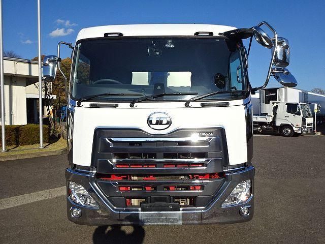 NISSAN DIESEL Quon 2020