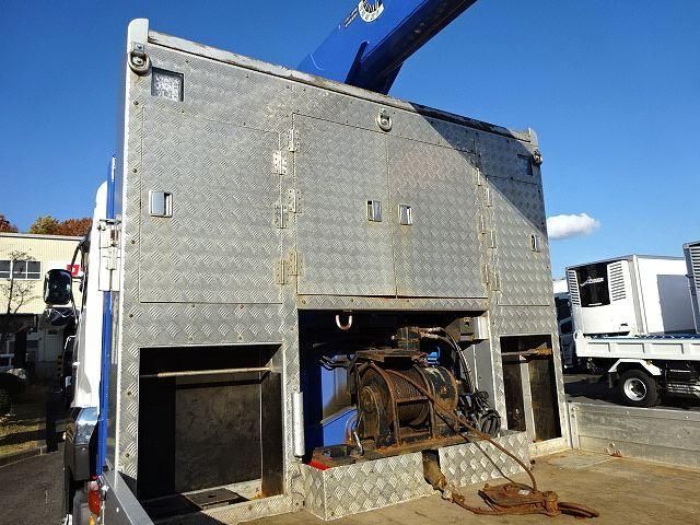 NISSAN DIESEL Quon 2020