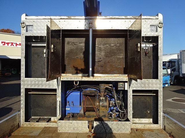 NISSAN DIESEL Quon 2020