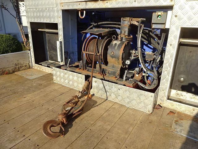 NISSAN DIESEL Quon 2020