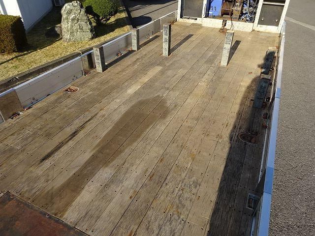 NISSAN DIESEL Quon 2020