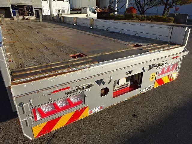 NISSAN DIESEL Quon 2020