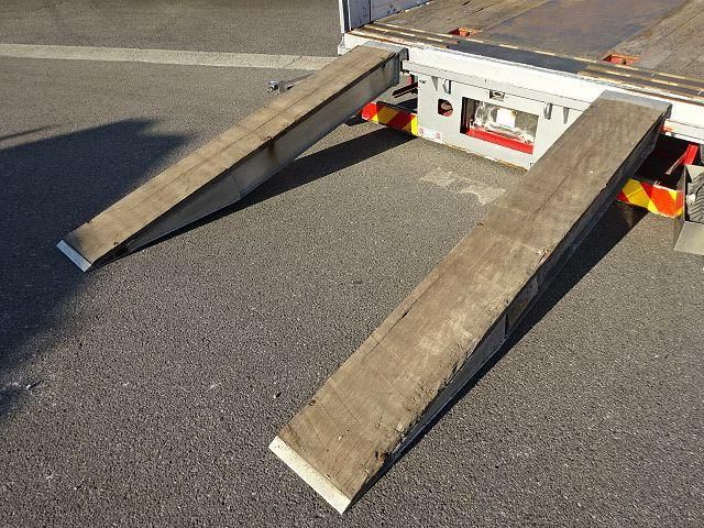 NISSAN DIESEL Quon 2020