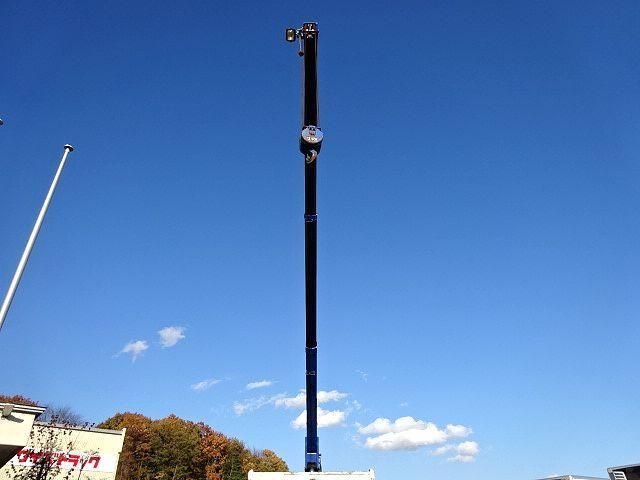 NISSAN DIESEL Quon 2020