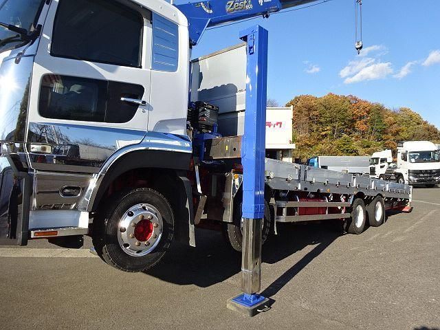 NISSAN DIESEL Quon 2020