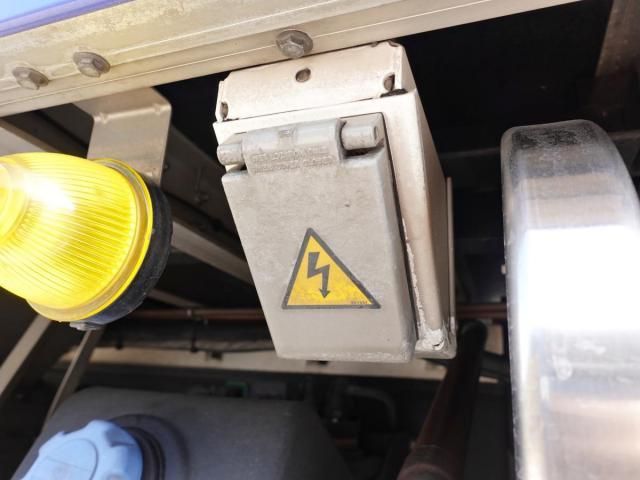 NISSAN DIESEL Quon 2018