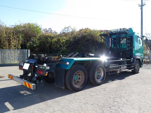 MITSUBISHI FUSOU SUPER GREAT 2012